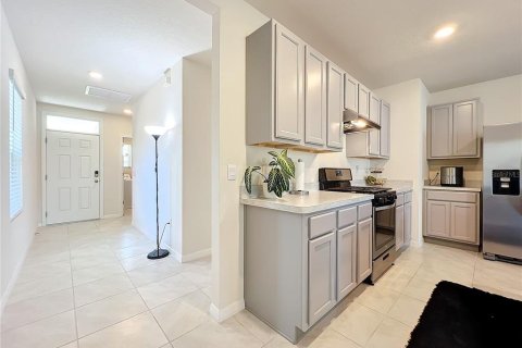 House in Leesburg, Florida 3 bedrooms, 152.82 sq.m. № 2342055 - photo 3