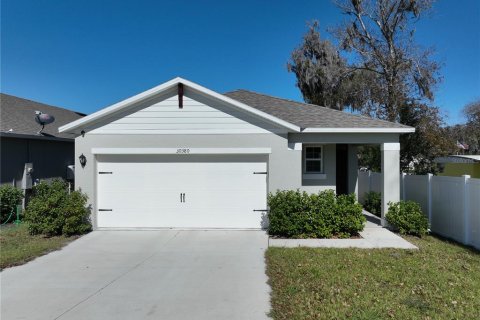 House in Leesburg, Florida 3 bedrooms, 152.82 sq.m. № 2342055