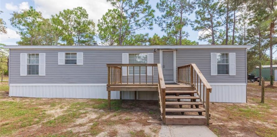 Apartment in Weeki Wachee, Florida 3 bedrooms, 107.02 sq.m. № 2377839