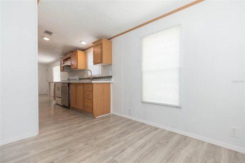 Apartment in Weeki Wachee, Florida 3 bedrooms, 107.02 sq.m. № 2377839 - photo 16