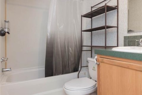 Apartment in Weeki Wachee, Florida 3 bedrooms, 107.02 sq.m. № 2377839 - photo 19