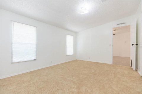 Apartment in Weeki Wachee, Florida 3 bedrooms, 107.02 sq.m. № 2377839 - photo 29