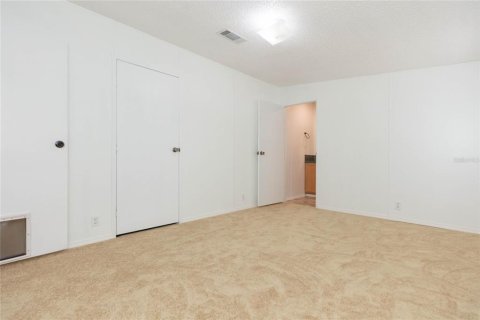 Apartment in Weeki Wachee, Florida 3 bedrooms, 107.02 sq.m. № 2377839 - photo 27