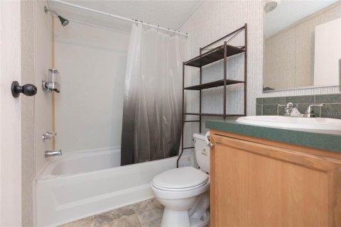 Apartment in Weeki Wachee, Florida 3 bedrooms, 107.02 sq.m. № 2377839 - photo 18