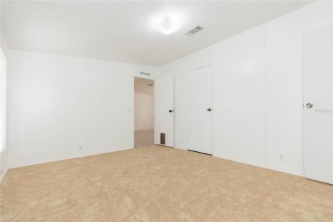 Apartment in Weeki Wachee, Florida 3 bedrooms, 107.02 sq.m. № 2377839 - photo 28