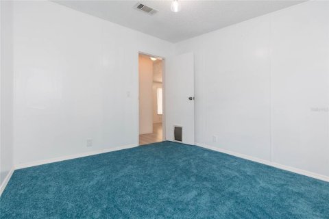 Apartment in Weeki Wachee, Florida 3 bedrooms, 107.02 sq.m. № 2377839 - photo 24