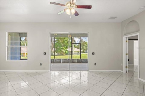 House in Clermont, Florida 4 bedrooms, 280.19 sq.m. № 1802862 - photo 10