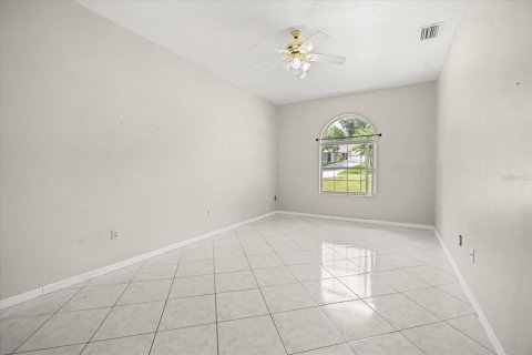 House in Clermont, Florida 4 bedrooms, 280.19 sq.m. № 1802862 - photo 22