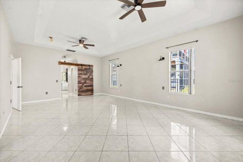 House in Clermont, Florida 4 bedrooms, 280.19 sq.m. № 1802862 - photo 17