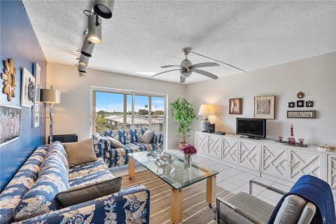 Copropriété à vendre à Hollywood, Floride: 2 chambres, 92.16 m2 № 1864889 - photo 10