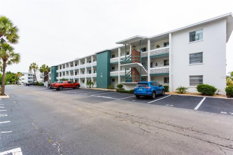 Condominio en alquiler en Bradenton, Florida, 1 dormitorio, 53.51 m2 № 1909333 - foto 9