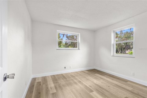 House in Holly Hill, Florida 3 bedrooms, 139.07 sq.m. № 1837528 - photo 27