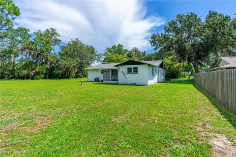 House in Holly Hill, Florida 3 bedrooms, 139.07 sq.m. № 1837528 - photo 9