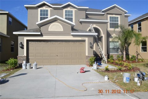 House in Tampa, Florida 6 bedrooms, 288.18 sq.m. № 1743340 - photo 1
