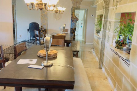 Condo in Sunrise, Florida, 2 bedrooms  № 1812318 - photo 5