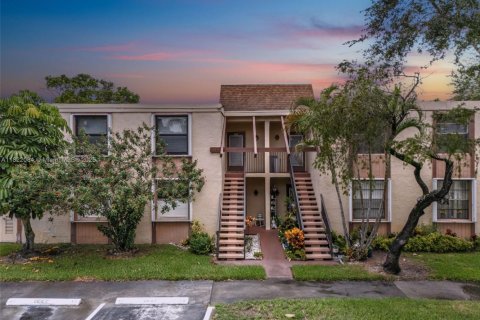 Copropriété à vendre à Margate, Floride: 2 chambres, 92.9 m2 № 1818638 - photo 1