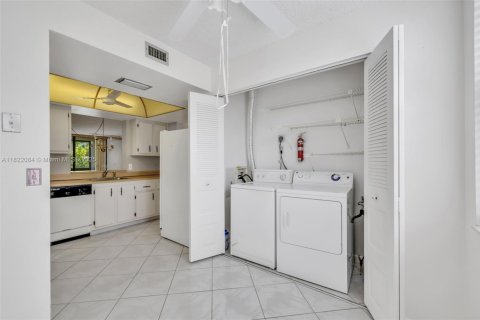 Copropriété à vendre à Margate, Floride: 2 chambres, 92.9 m2 № 1818638 - photo 10