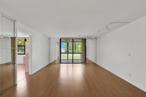 Copropriété à vendre à Margate, Floride: 2 chambres, 92.9 m2 № 1818638 - photo 6