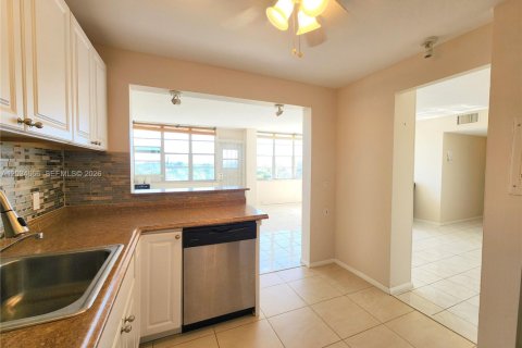 Condo à North Miami Beach, Floride, 2 chambres  № 2253668