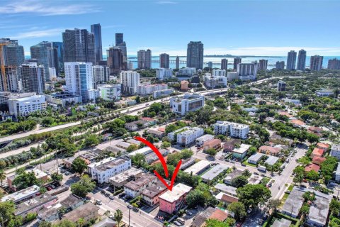 Снять в аренду квартиру в Майами, Флорида 2 спальни, 79.9м2, № 1966738 - фото 20