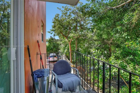 Снять в аренду квартиру в Майами, Флорида 2 спальни, 79.9м2, № 1966738 - фото 13