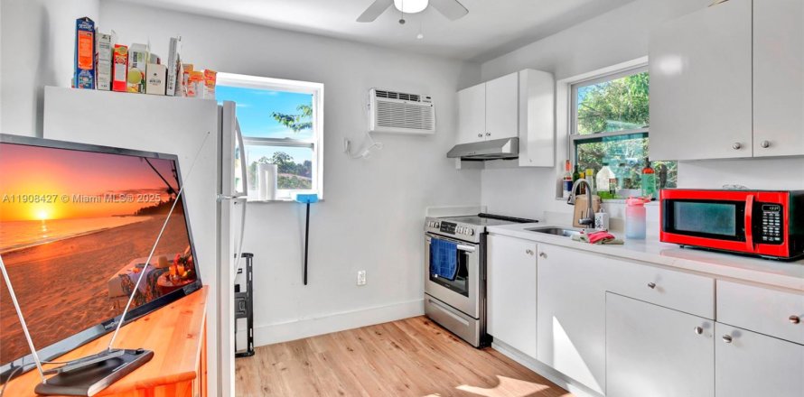 Квартира в Майами, Флорида 2 спальни, 79.9м2 № 1966738