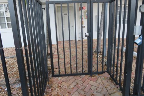 Appartement à louer à Miami, Floride: 1 chambre, 46.45 m2 № 1989688 - photo 13