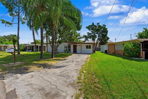 Villa ou maison à New Port Richey, Floride 3 chambres, 129.69 m2 № 2306338