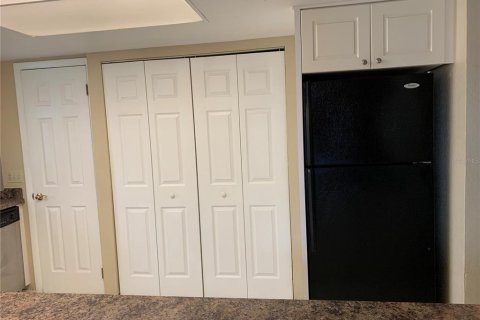 Condominio en alquiler en Orlando, Florida, 2 dormitorios, 84.08 m2 № 1810116 - foto 7