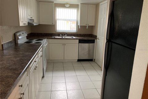 Condominio en alquiler en Orlando, Florida, 2 dormitorios, 84.08 m2 № 1810116 - foto 3