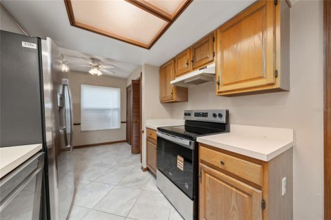 Duplex à vendre à Orlando, Floride: 3 chambres, 144.46 m2 № 2100116 - photo 13