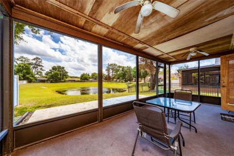 Duplex à vendre à Orlando, Floride: 3 chambres, 144.46 m2 № 2100116 - photo 26