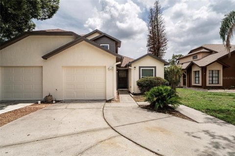 Duplex à vendre à Orlando, Floride: 3 chambres, 144.46 m2 № 2100116 - photo 2