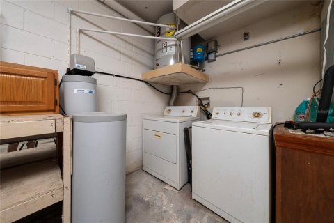 Duplex à vendre à Orlando, Floride: 3 chambres, 144.46 m2 № 2100116 - photo 25