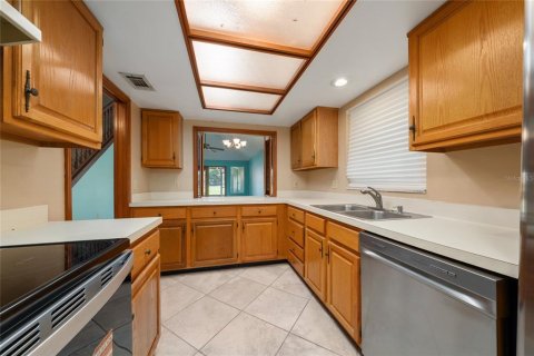 Duplex à vendre à Orlando, Floride: 3 chambres, 144.46 m2 № 2100116 - photo 11