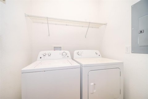 Villa ou maison à louer à Orlando, Floride: 4 chambres, 257.15 m2 № 2416372 - photo 25