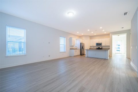 Villa ou maison à louer à Orlando, Floride: 4 chambres, 257.15 m2 № 2416372 - photo 17