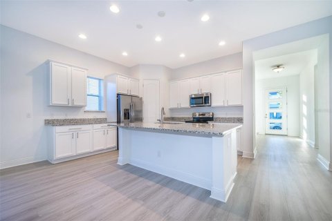 Villa ou maison à louer à Orlando, Floride: 4 chambres, 257.15 m2 № 2416372 - photo 18