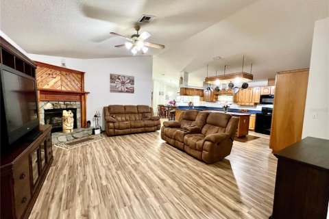 House in Webster, Florida 3 bedrooms, 187.85 sq.m. № 1676054 - photo 3