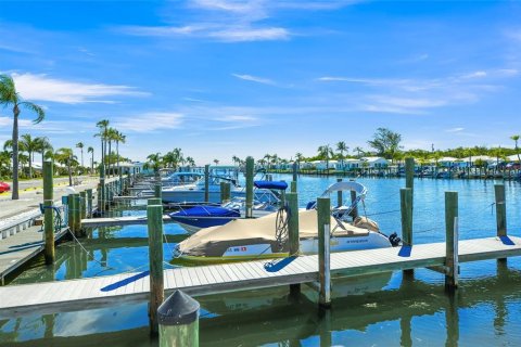 Villa ou maison à vendre à Longboat Key, Floride: 2 chambres, 132.57 m2 № 1902375 - photo 24