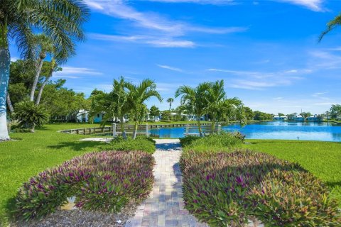 Villa ou maison à vendre à Longboat Key, Floride: 2 chambres, 132.57 m2 № 1902375 - photo 30