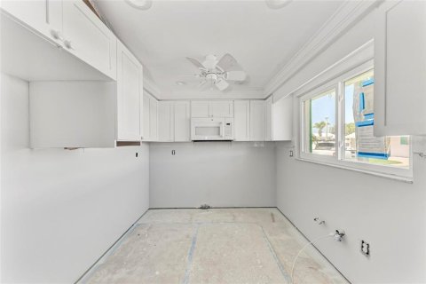 Villa ou maison à vendre à Longboat Key, Floride: 2 chambres, 132.57 m2 № 1902375 - photo 4