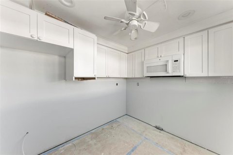 Villa ou maison à vendre à Longboat Key, Floride: 2 chambres, 132.57 m2 № 1902375 - photo 5