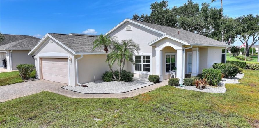 House in Davenport, Florida 2 bedrooms, 143.26 sq.m. № 1909932