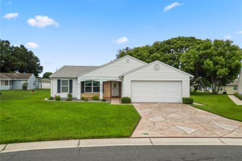House in Lakeland, Florida 2 bedrooms, 118.17 sq.m. № 2355940