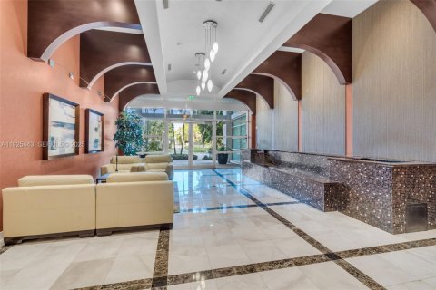 Condominio en venta en Fort Lauderdale, Florida, 2 dormitorios, 99.59 m2 № 2034377 - foto 2