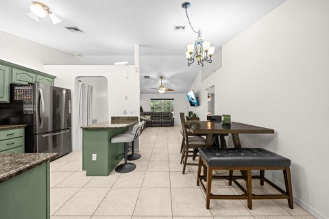 House in Vero Beach, Florida 3 bedrooms, 148.64 sq.m. № 2391972 - photo 21