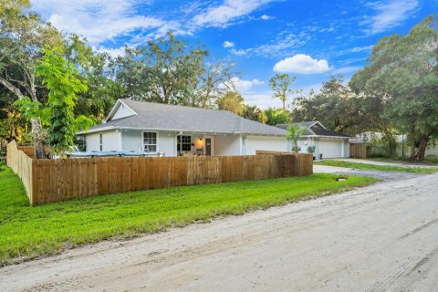 House in Vero Beach, Florida 3 bedrooms, 148.64 sq.m. № 2391972 - photo 6