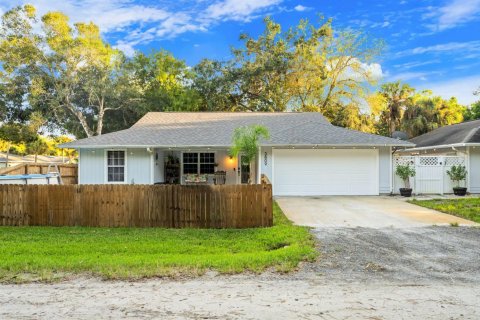 House in Vero Beach, Florida 3 bedrooms, 148.64 sq.m. № 2391972 - photo 3
