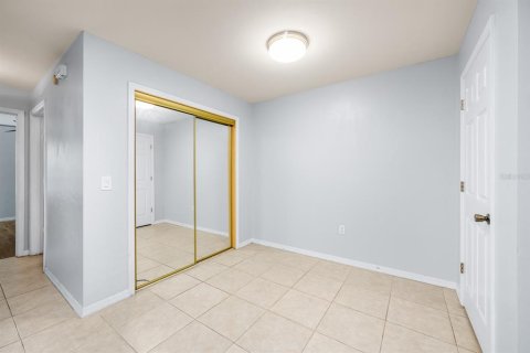 Townhouse in Gainesville, Florida 2 bedrooms, 111.76 sq.m. № 1853702 - photo 9
